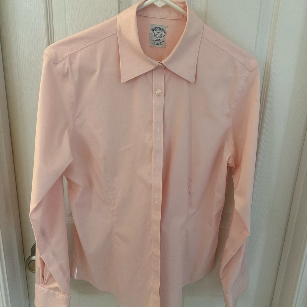 Brooks Brothers Fitted  No Iron Blouse